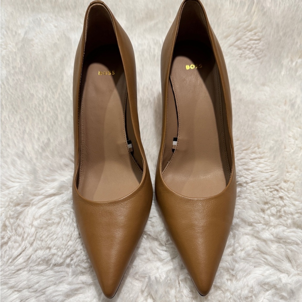 Hugo Boss woman’s heels